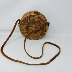 8"‎ Round Woven Ratan Canteen Crossbody Bag Tropical Print Lined Snap Closure